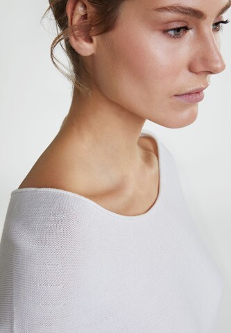 Pull-over OUI en blanc