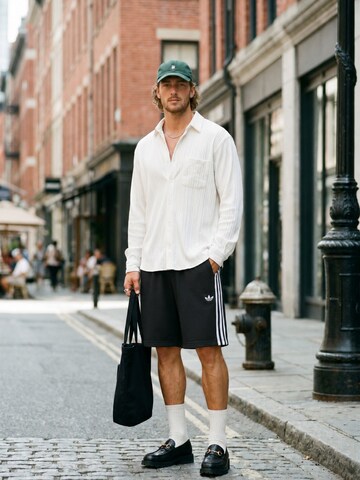 Black Sporty Shorts Look