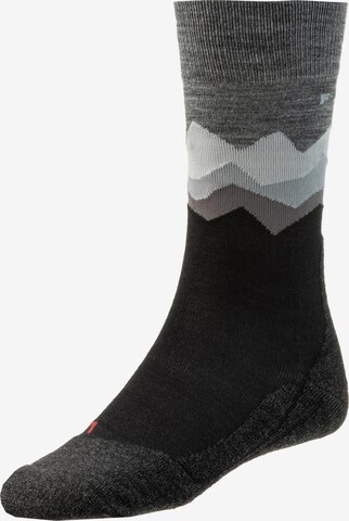 FALKE Athletic Socks 'TK2 Crest' in Black: front