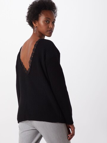 GLAMOROUS Sweater in Black: front
