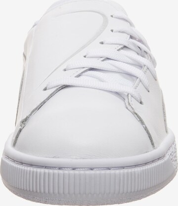 Baskets basses 'Basket Crush Emboss' PUMA en blanc