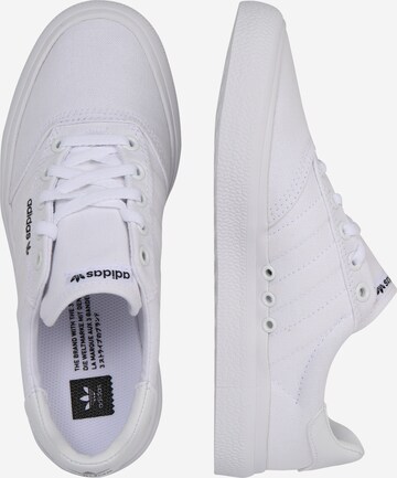 Baskets basses '3MC' ADIDAS ORIGINALS en blanc