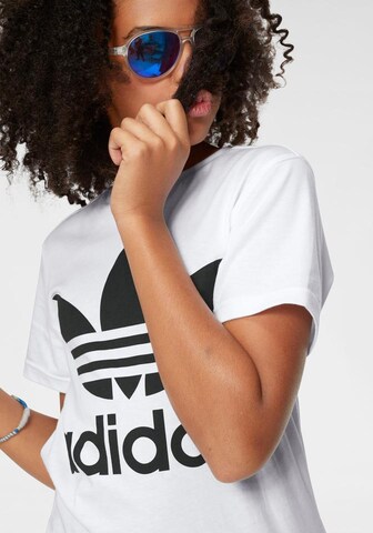 Tricou 'Trefoil' de la ADIDAS ORIGINALS pe alb