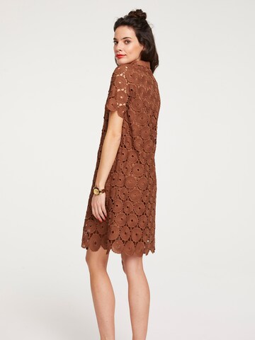 Robe heine en marron