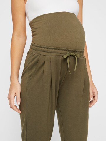 MAMALICIOUS Loose fit Pleat-front trousers 'Lif' in Green: front