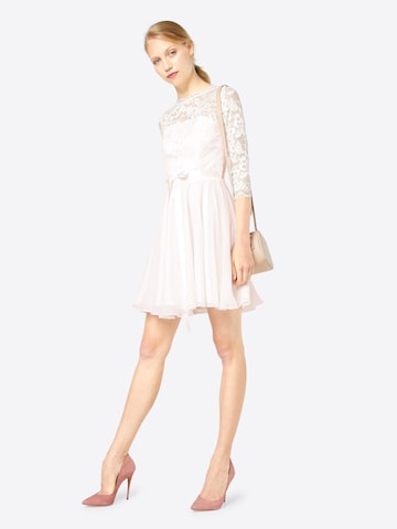 Robe de cocktail SWING en blanc