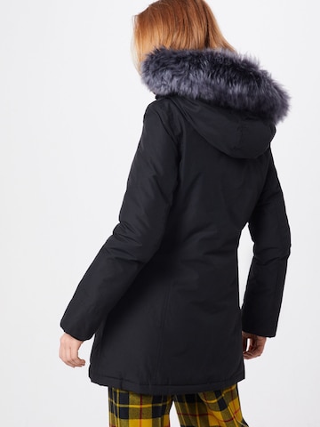 Veste d’hiver Canadian Classics en noir : derrière