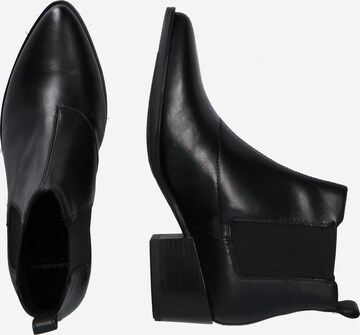 VAGABOND SHOEMAKERS Chelsea boots 'Marja' in Zwart: zijkant