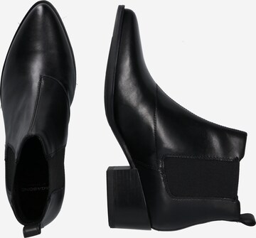 Chelsea Boots 'Marja' VAGABOND SHOEMAKERS en noir : sur le côté