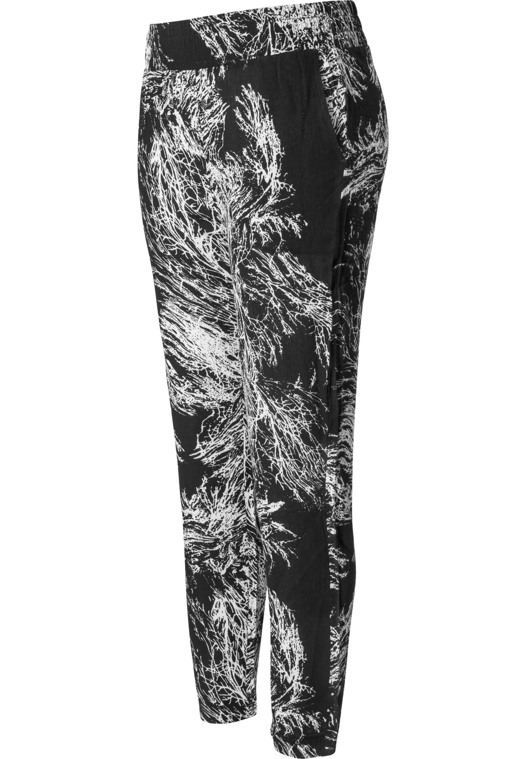 regular Pantaloni di Urban Classics in nero