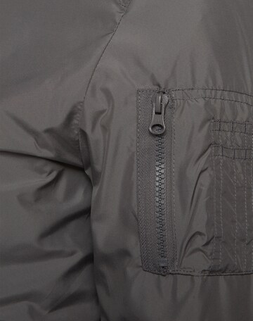 Veste mi-saison Urban Classics en gris