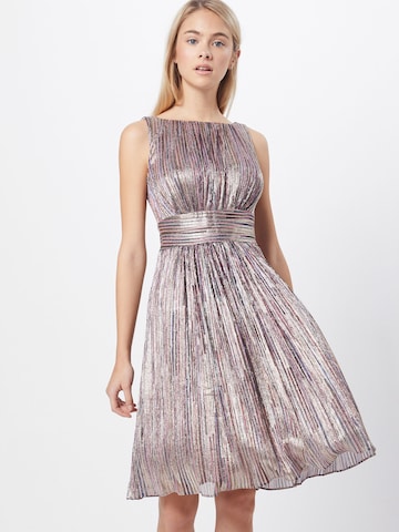 SWING Cocktail dress in Gold: front