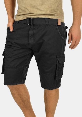 INDICODE JEANS Regular Cargoshorts 'Costa' in Schwarz: predná strana