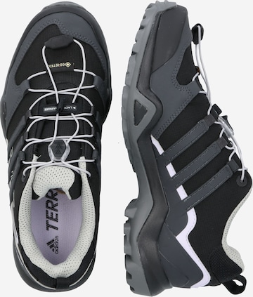 ADIDAS TERREX Χαμηλό παπούτσι 'Swift R2' σε μαύρο