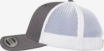 Șapcă de la Flexfit pe gri