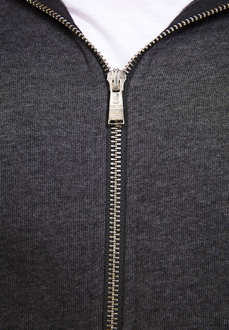 PLUS EIGHTEEN Sweat jacket in Grey