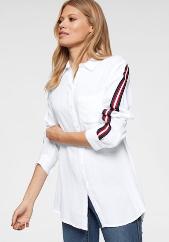 Aniston CASUAL Blouse in White: front