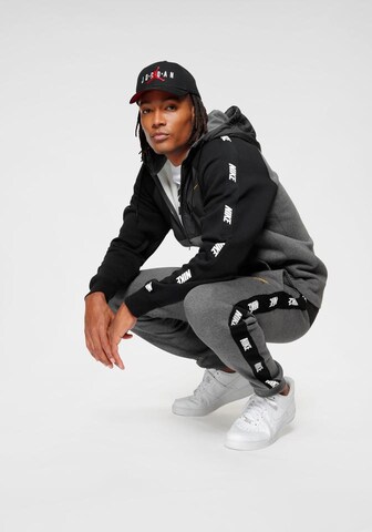 Nike Sportswear Cap 'FUTURA PRO' in Schwarz: Vorderseite