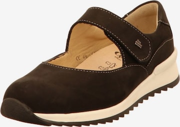 Finn Comfort Sandals in Brown: front