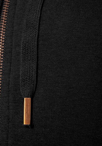 BENCH Zip-Up Hoodie in Black