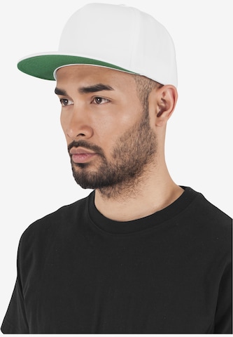 Casquette Flexfit en blanc