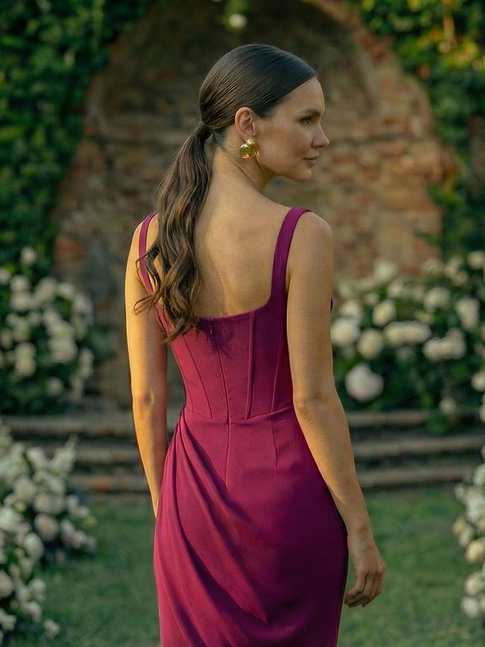 Cortes clássicos para damas de honor e convidadas de casamento Estilos Black Tie intemporais