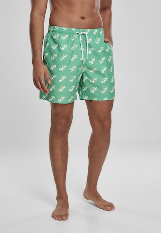 Regular Shorts de bain Mister Tee en vert : devant