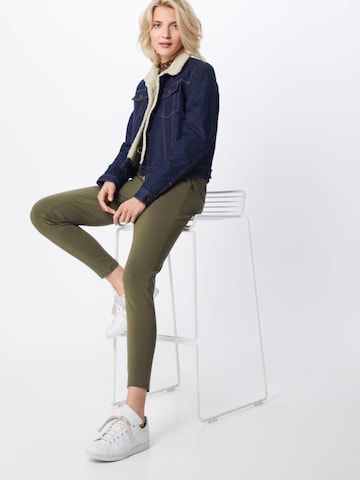 VERO MODA - Tapered Calças com pregas 'Eva' em verde