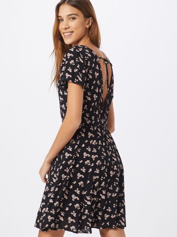 Robe d’été 'Valeria' ABOUT YOU en noir