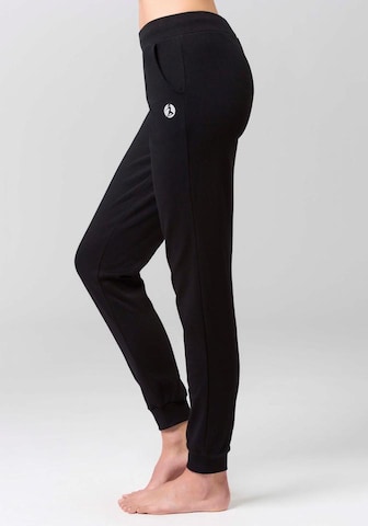 LASCANA ACTIVE Slimfit Sportbroek in Zwart