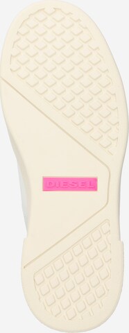 Baskets basses 'Clever' DIESEL en blanc : en bas