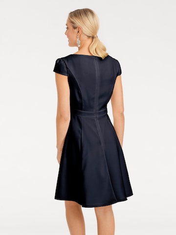 Robe de cocktail heine en bleu