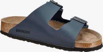 Saboți 'Arizona' de la BIRKENSTOCK pe albastru