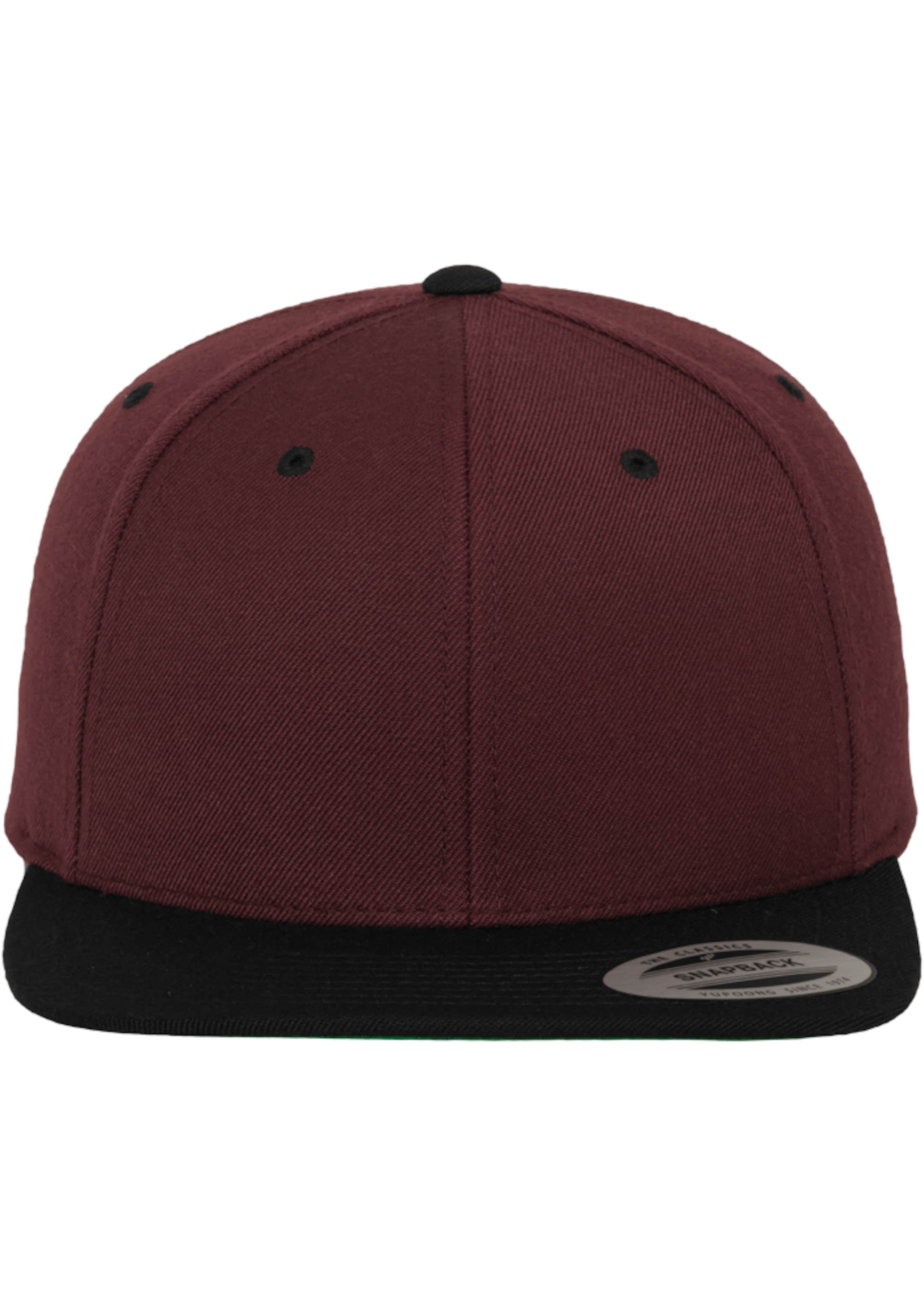 Flexfit Cap in Red