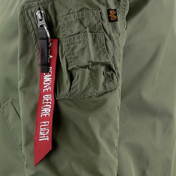 ALPHA INDUSTRIES Kurtka przejściowa 'MA-1 TT' w kolorze zielony