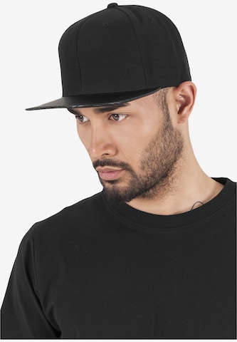 Flexfit Cap in Black