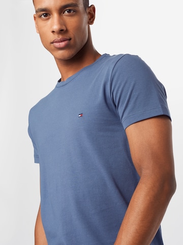 TOMMY HILFIGER Slim Fit T-Shirt in Blau