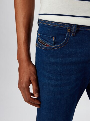 Regular Jean 'Buster' DIESEL en bleu