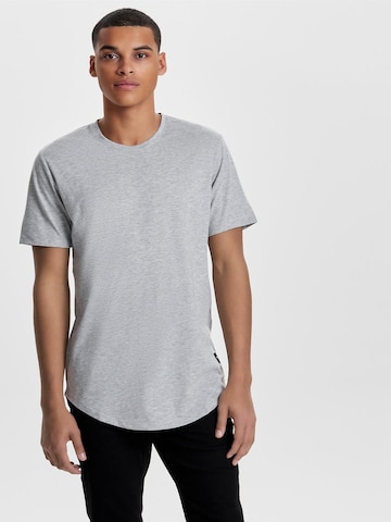 Coupe regular T-Shirt 'Matt' Only & Sons en gris : devant