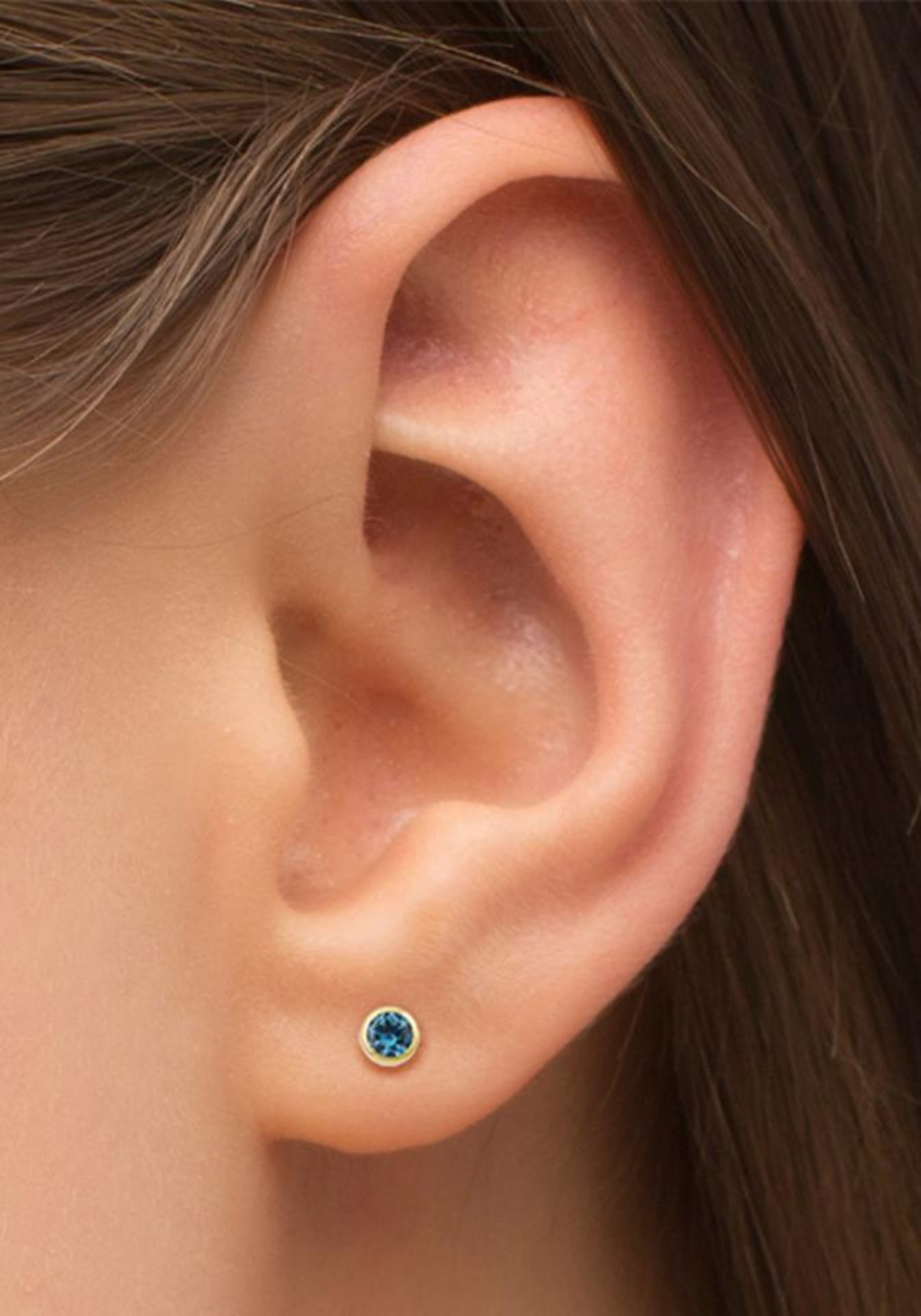 AMOR Earrings in Gold