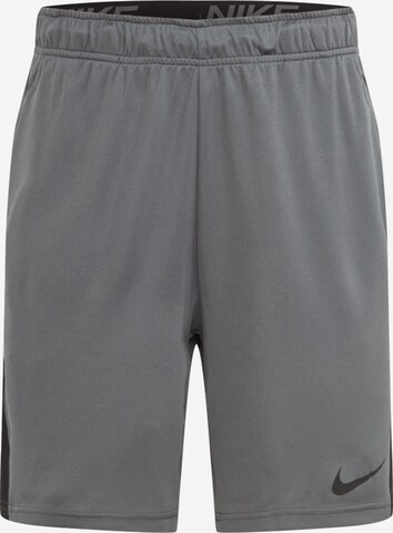 NIKE Regular Sportshorts in Grau: predná strana