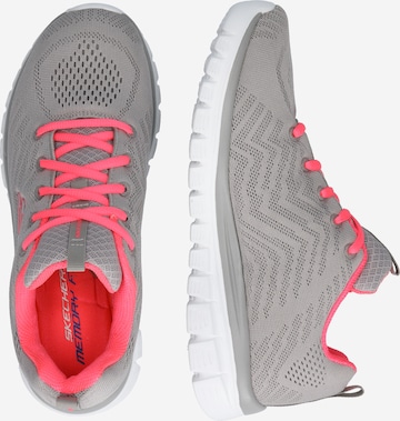 Baskets basses 'Graceful Get Connected' SKECHERS en gris