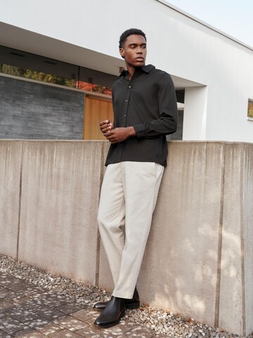 Casual Button Up Shirt Look by DAN FOX APPAREL