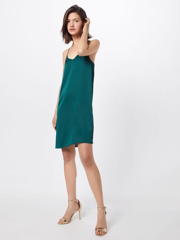 Robe 'Indra' ABOUT YOU en vert