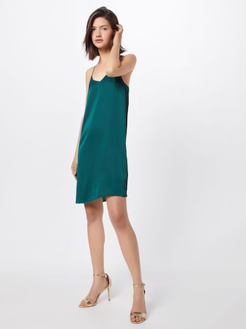 Robe 'Indra' ABOUT YOU en vert