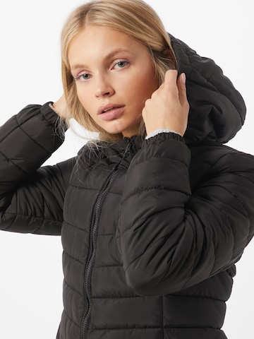 ABOUT YOU Jacke 'Tilda' in Schwarz