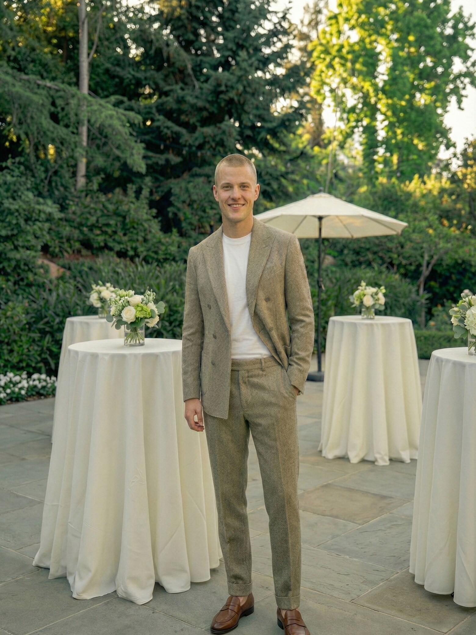 For best men and wedding guests Casual Chic Wedding Looks