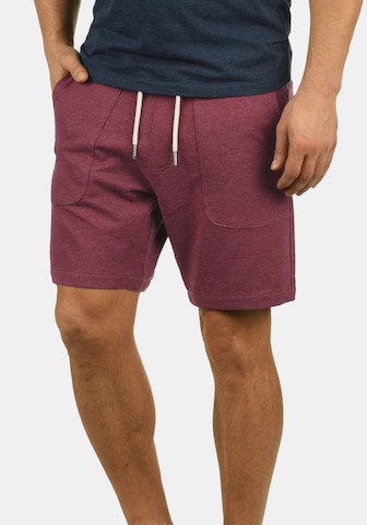 Regular Pantalon 'Mulker' BLEND en rouge : devant