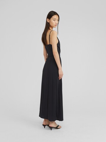 Rochie de vară 'Roslyn' de la EDITED pe negru