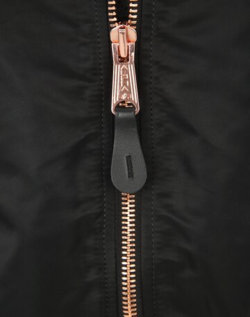 ALPHA INDUSTRIES Tussenjas in Zwart